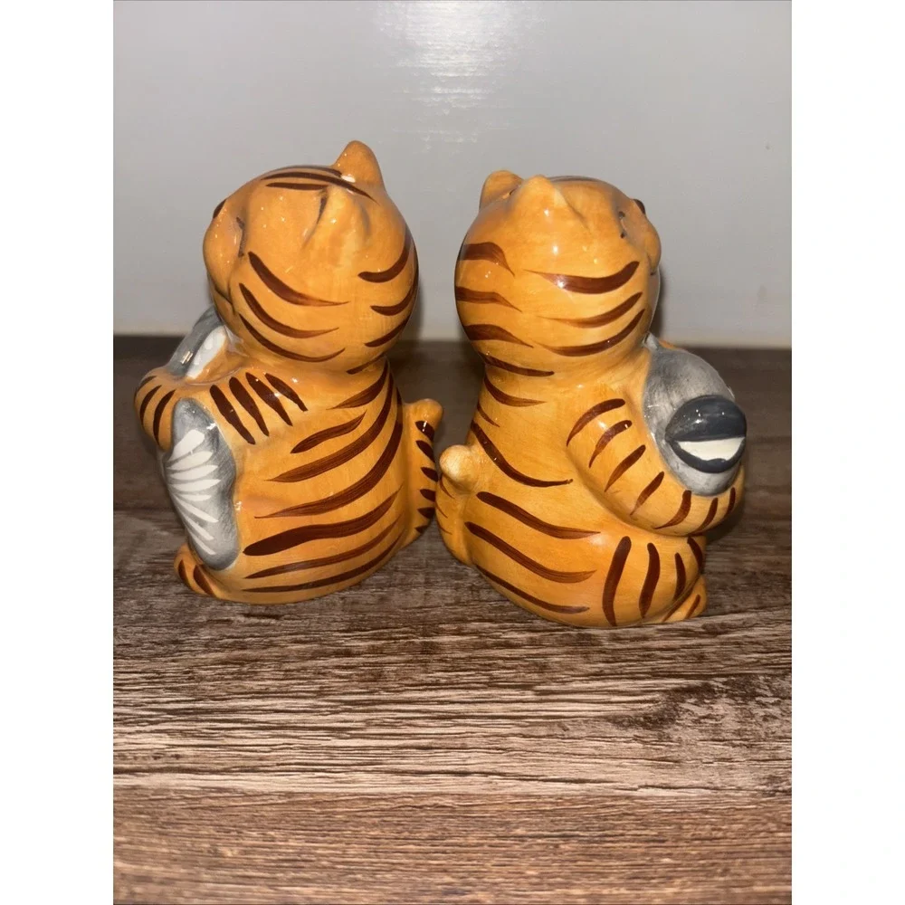 Tabby Cat Orange Striped Chubby Kitty Hug Fish Salt & Pepper Shakers